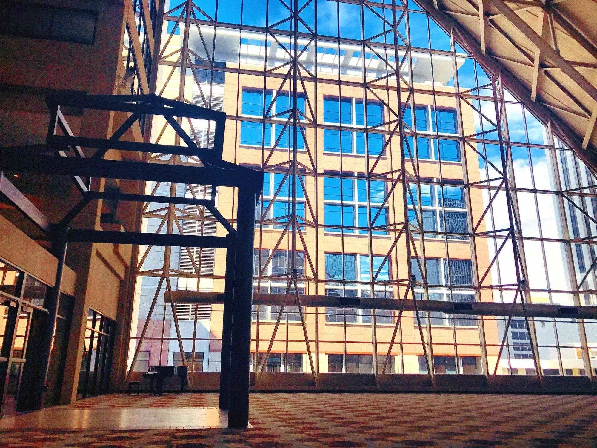 Отель Doubletree By Hilton St Paul Downtown Сент-Пол Экстерьер фото